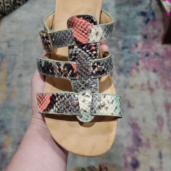 Vionic Colorful Snake Pattern Wedges - Picture 8 of 15